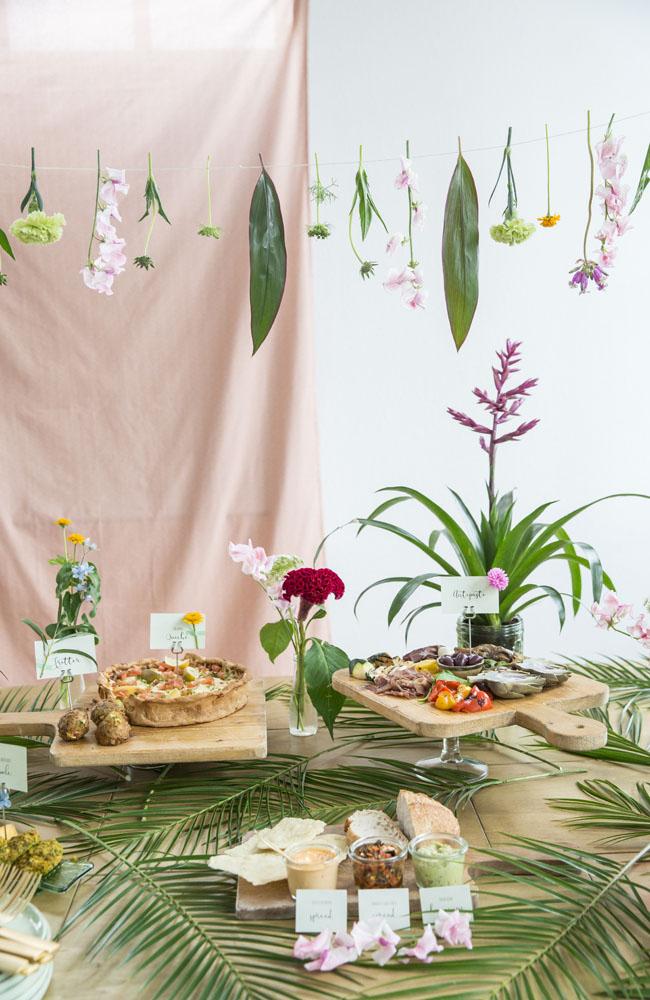 Festliche Tischdekoration für ein ultimatives Sommerfest - Pflanzenfreude.de Festliche Tischdekoration für ein ultimatives Sommerfest - Pflanzenfreude.de